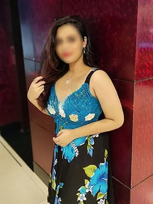  call girls service in mohan nagar